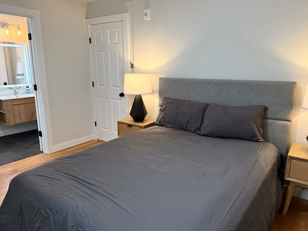 Building Photo - 79 Linden St