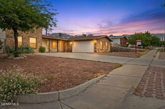 Building Photo - 6932 Escondido Dr