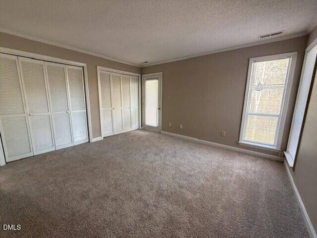 Building Photo - Awesome two-bedroom townhome!