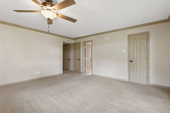 Building Photo - 5009 Pemberton Ln