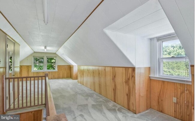 Building Photo - 4038 Poplar St