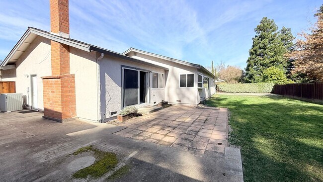 Building Photo - Charming and Move-in Ready, 4BD/2BA, Single-Story Home in Twin Creeks South Estates, San Ramon- A...