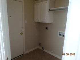 Building Photo - 3104 Angus Dr