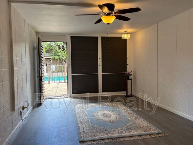 Building Photo - 1700 Makiki St