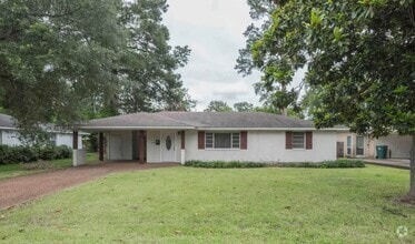 Building Photo - North Monroe 3 Bedroom