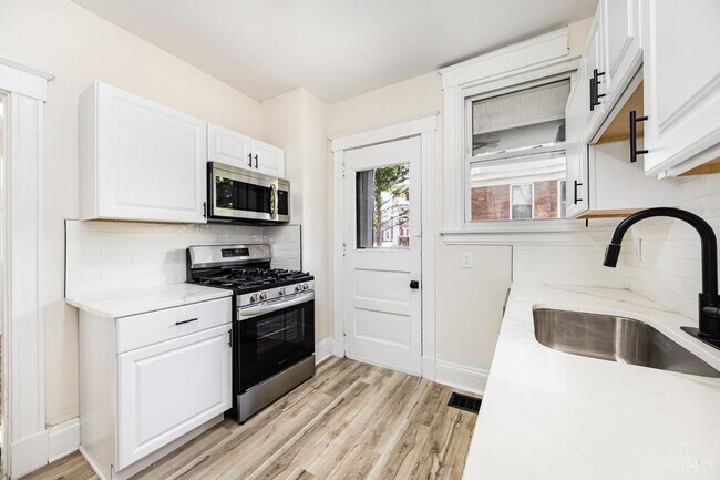 Building Photo - Two Bedroom Available Now and for 26-27 Year!