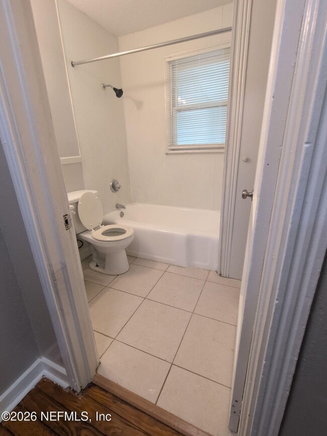 Building Photo - 1037 Detroit St