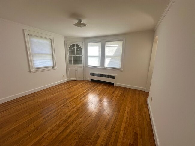 Building Photo - 206 Adams St