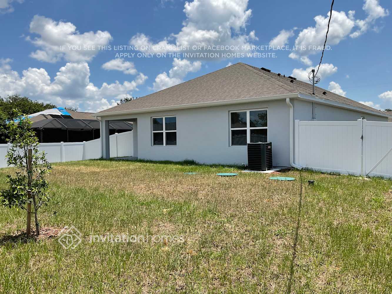 Building Photo - 563 Haleybury St SW