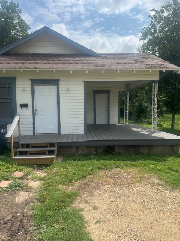 Building Photo - 2121 N 15th St