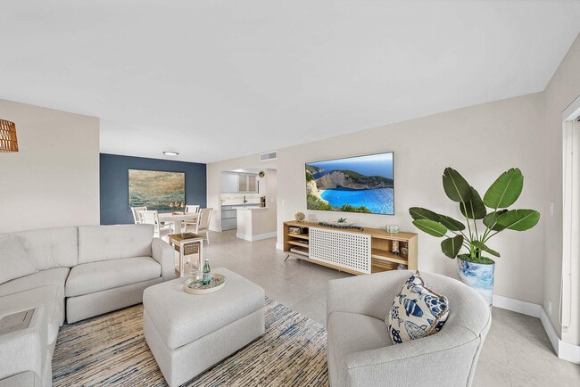 Building Photo - 1111 S Ocean Blvd