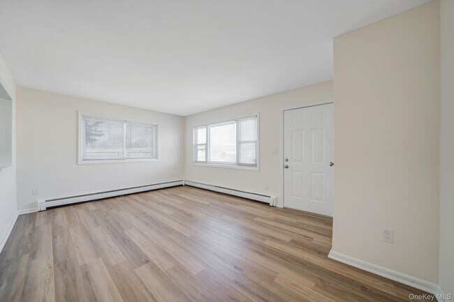 Building Photo - 472 S Ocean Ave