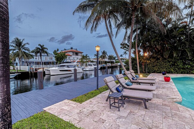 Building Photo - 616 Riviera Isle Dr