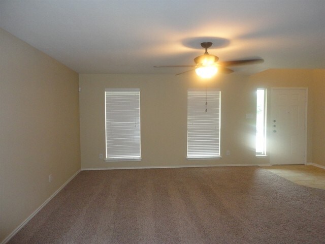 Building Photo - 11019 Palomino Bnd