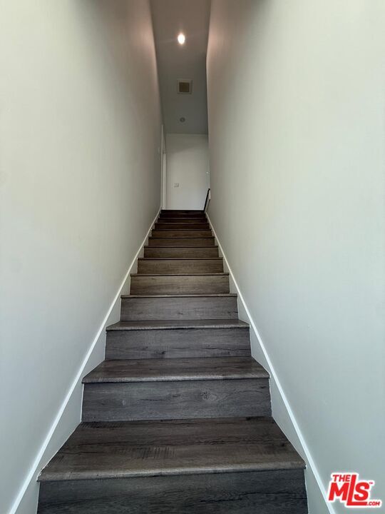 Building Photo - 6744 Radford Ave