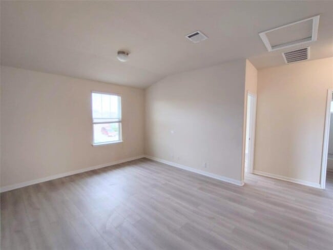 Building Photo - 103 Hawkins Ct