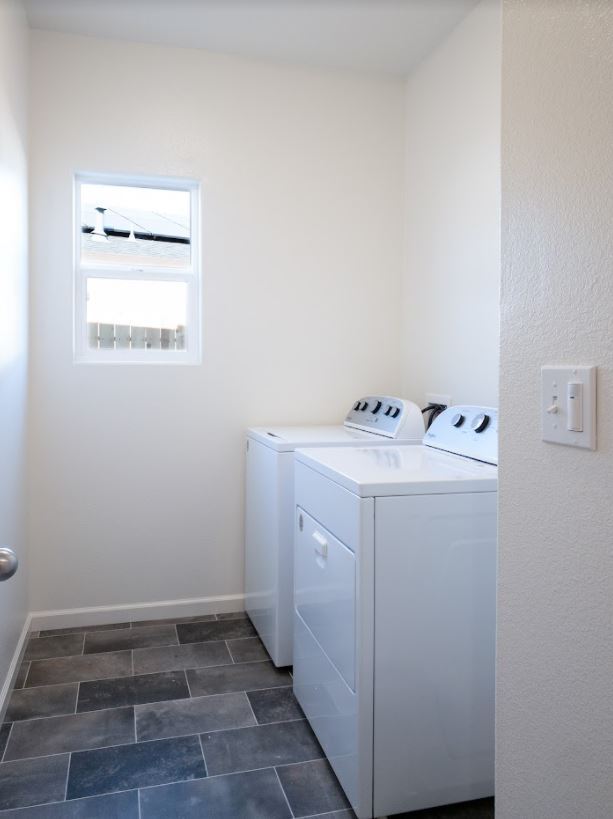 Building Photo - 4264 Lasalle Dr