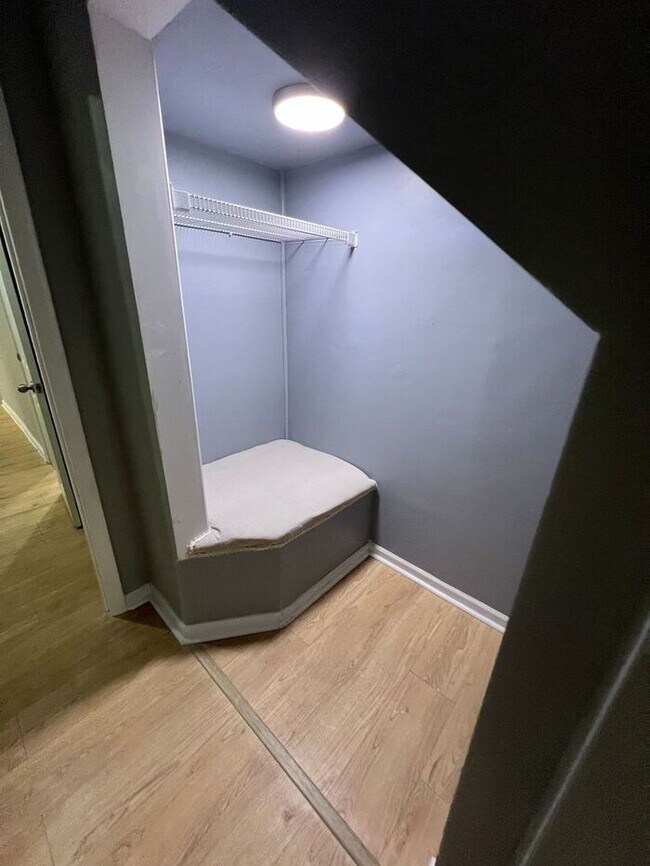 Building Photo - Spacious 2-Bedroom Townhome with Finished Studio Suite – Prime Location!