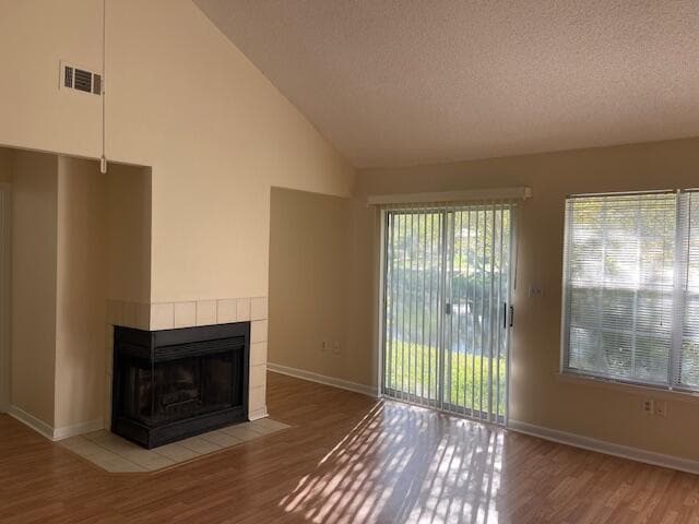 Building Photo - 810 Fairway Lakes Dr