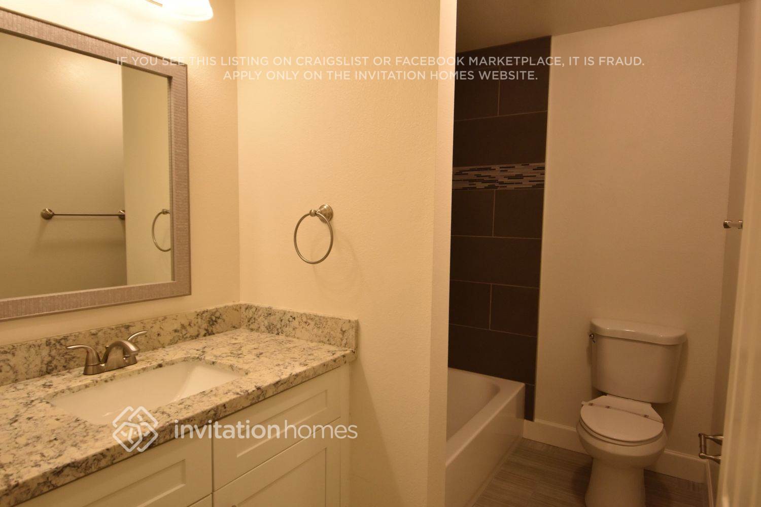 Building Photo - 1222 W Hermosa Dr
