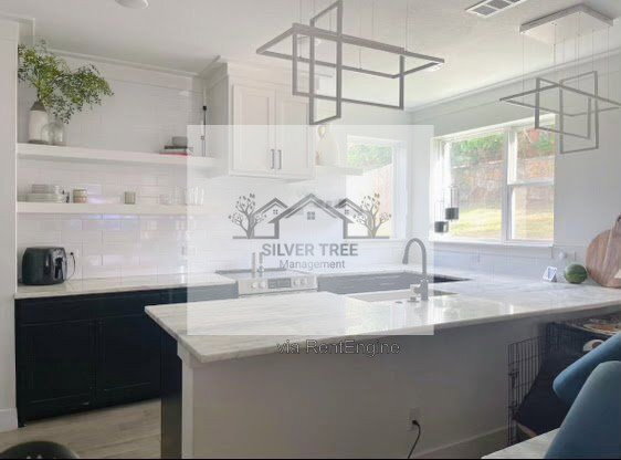 Building Photo - 9073 Quarry Hill Ct