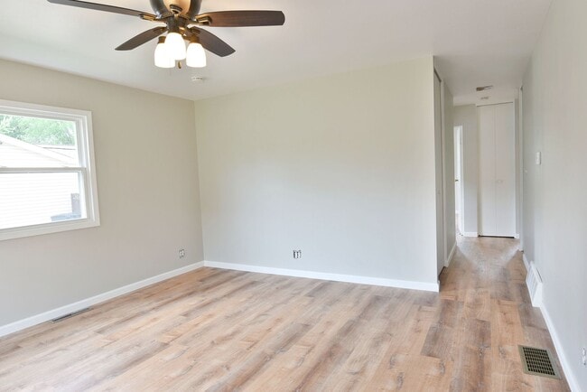 Building Photo - RENTAL AVAILABLE!