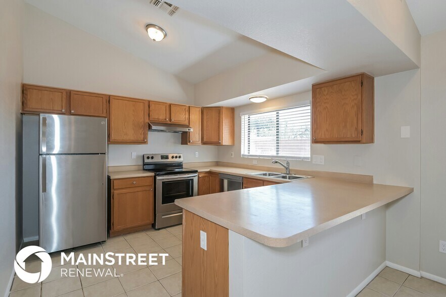 Building Photo - 3589 W Capella St