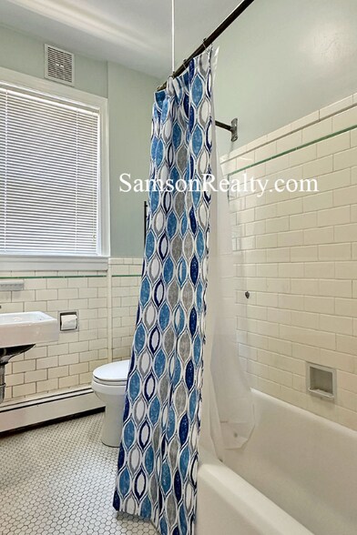 Building Photo - 57 Hazael St