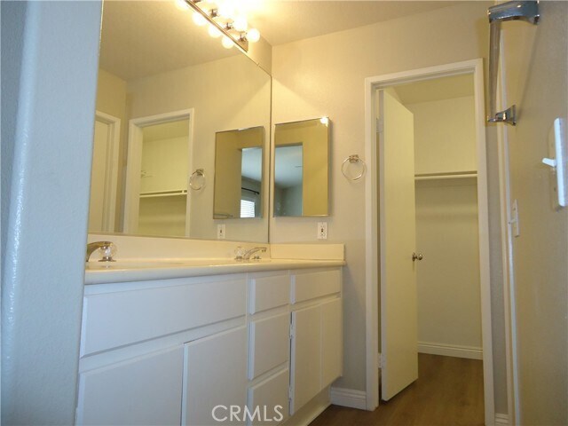 Building Photo - 6032 Kendrick Dr