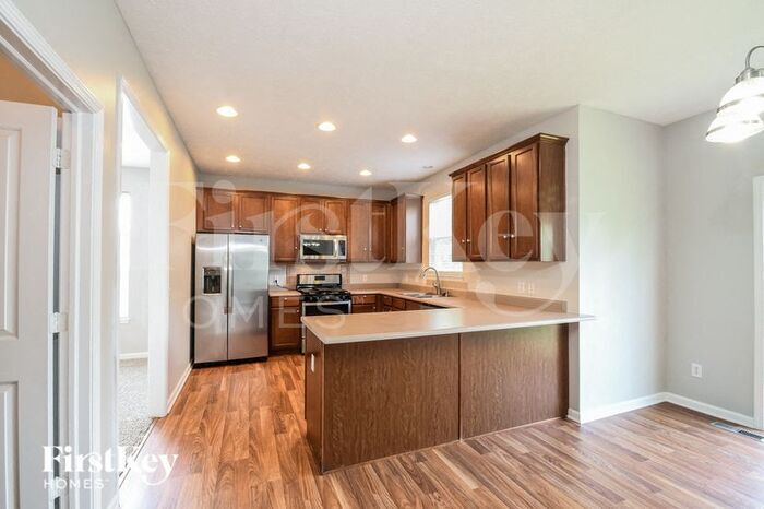 Building Photo - 6240 Eagle Lake Dr