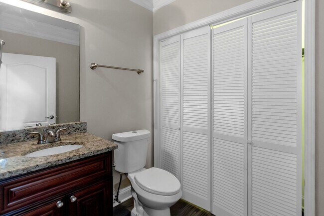 Building Photo - Beautiful 4 Bedrooms + Bonus Room on Nearly 1 Acre in Stockbridge! ?