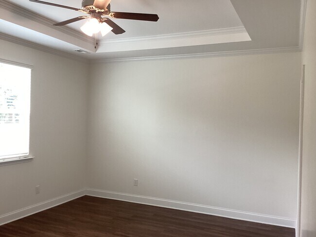 Building Photo - 313 Stowe Rd