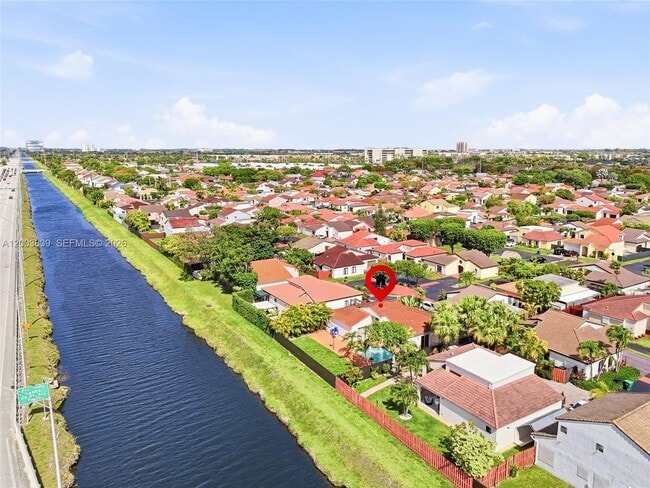 Building Photo - 631 SW 88th Ct