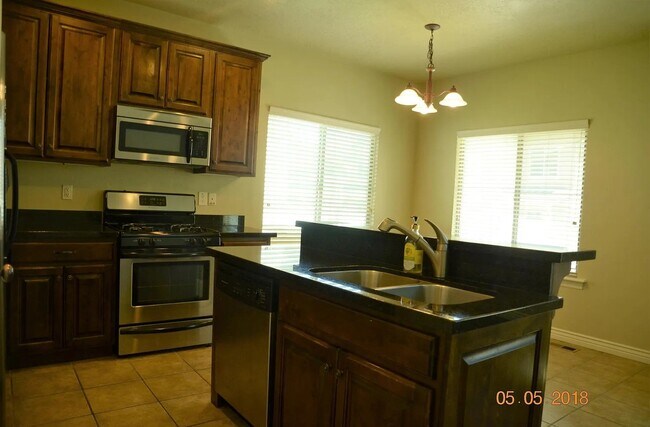 Building Photo - 10433 Sage Vista Way