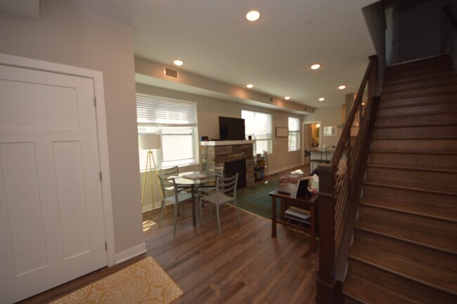 Building Photo - Fantastic luxury two-bedroom, two-bathroom...