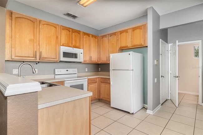 Building Photo - 2110 Stockton Dr