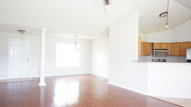 Building Photo - 104 Nesting Ln