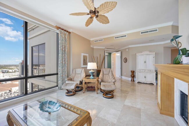 Building Photo - "Luxurious 3-Bed Sarasota Penthouse with S...