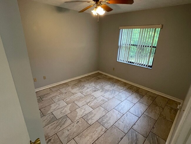 Building Photo - 3/2 Home in Belleview