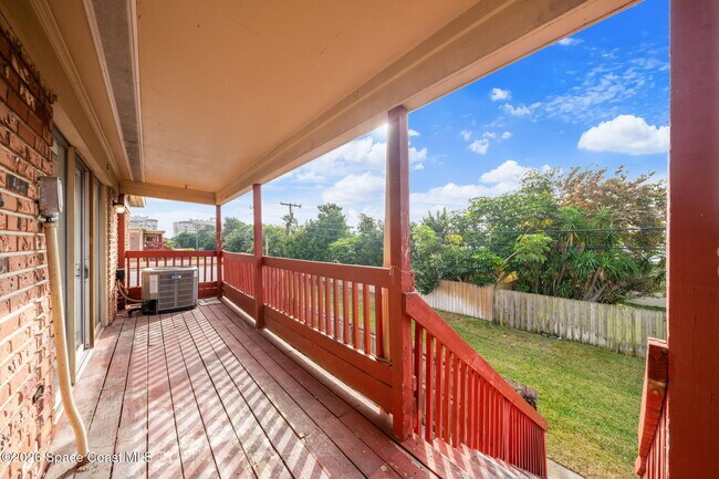 Building Photo - 913 S Colonial Ct