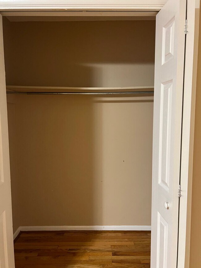 Building Photo - 110 Laurel Cir