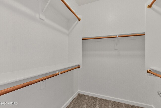 Building Photo - 4484 S Ellesmere St