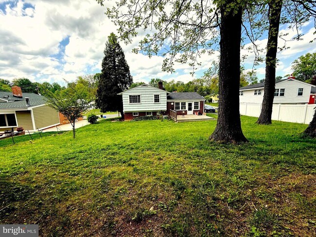 Building Photo - 3514 May St