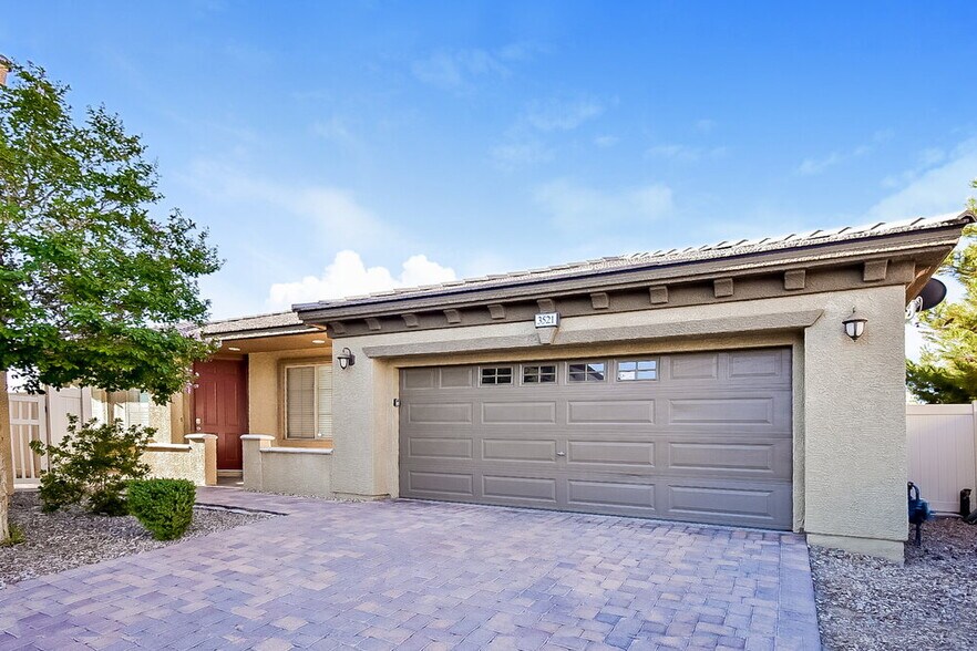 Primary Photo - 3521 Midnight Mist Ct