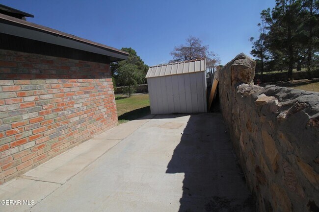 Building Photo - 19014 Armington Dr