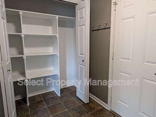 Building Photo - 5201 Willman Ln