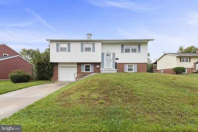 Primary Photo - 506 Grigsby Ct