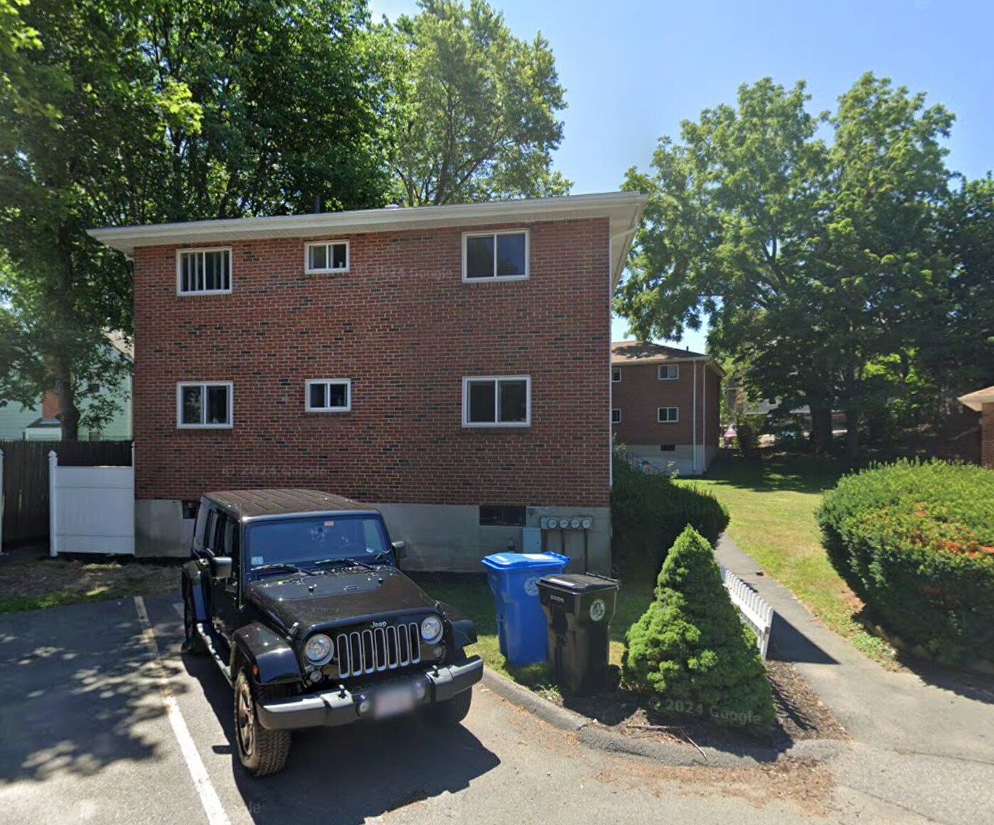 Building Photo - 23 Oxford Cir