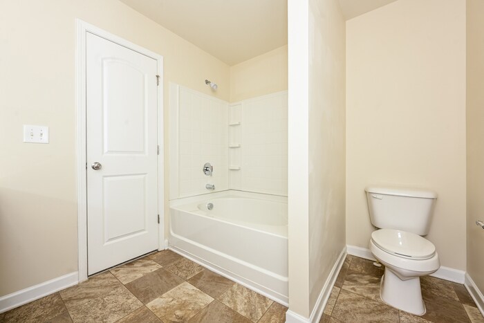 Building Photo - 1305 Forsythia Wy