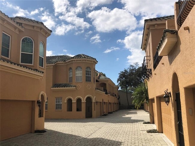 Building Photo - 2903 Hansen Manor Ln
